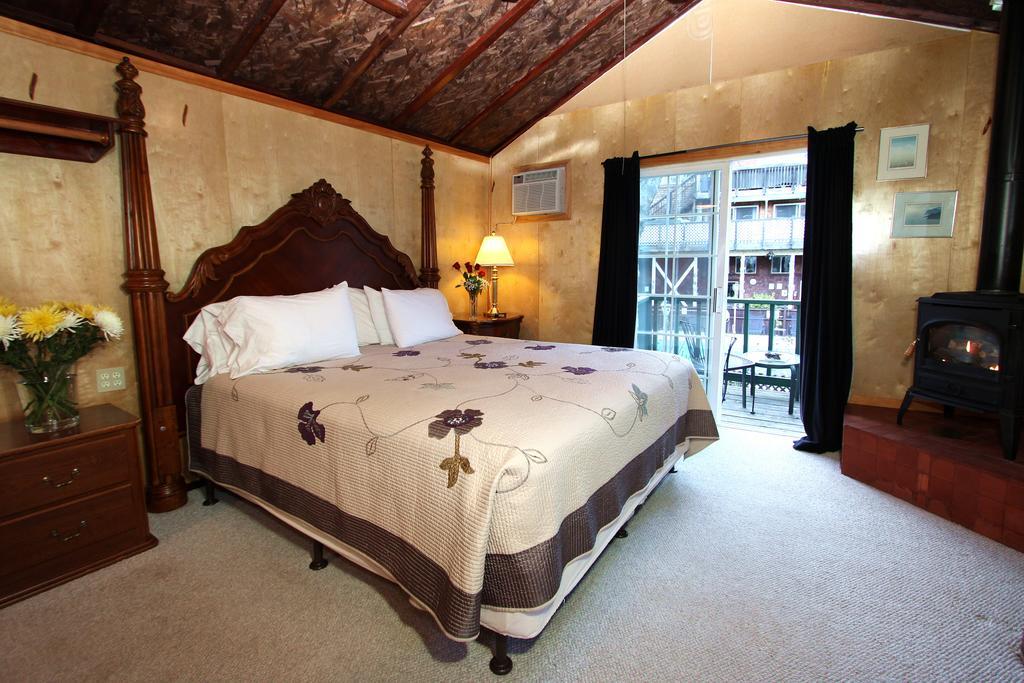 The Woods Hotel - Gay Lgbtq Cabins Guerneville Chambre photo