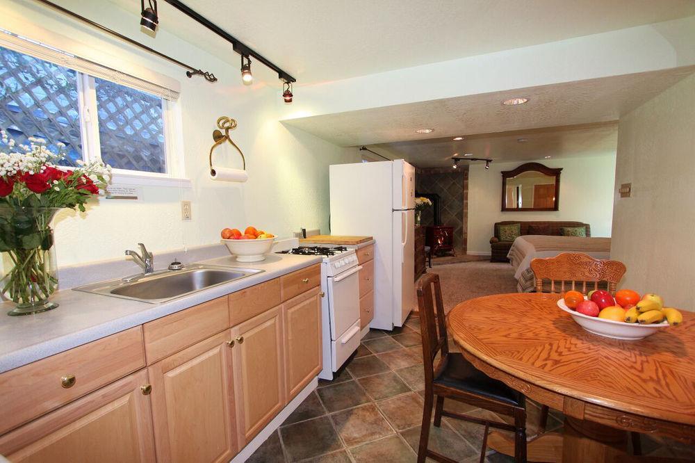 The Woods Hotel - Gay Lgbtq Cabins Guerneville Extérieur photo