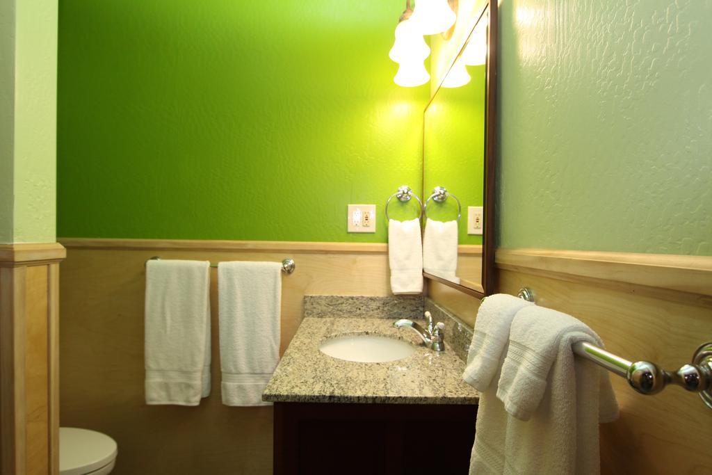 The Woods Hotel - Gay Lgbtq Cabins Guerneville Extérieur photo