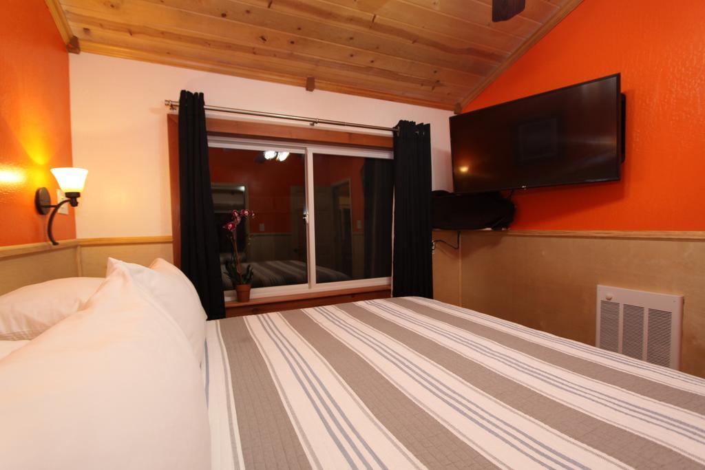 The Woods Hotel - Gay Lgbtq Cabins Guerneville Extérieur photo