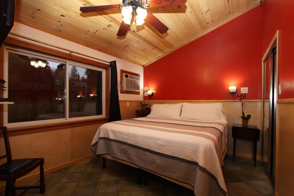 The Woods Hotel - Gay Lgbtq Cabins Guerneville Extérieur photo
