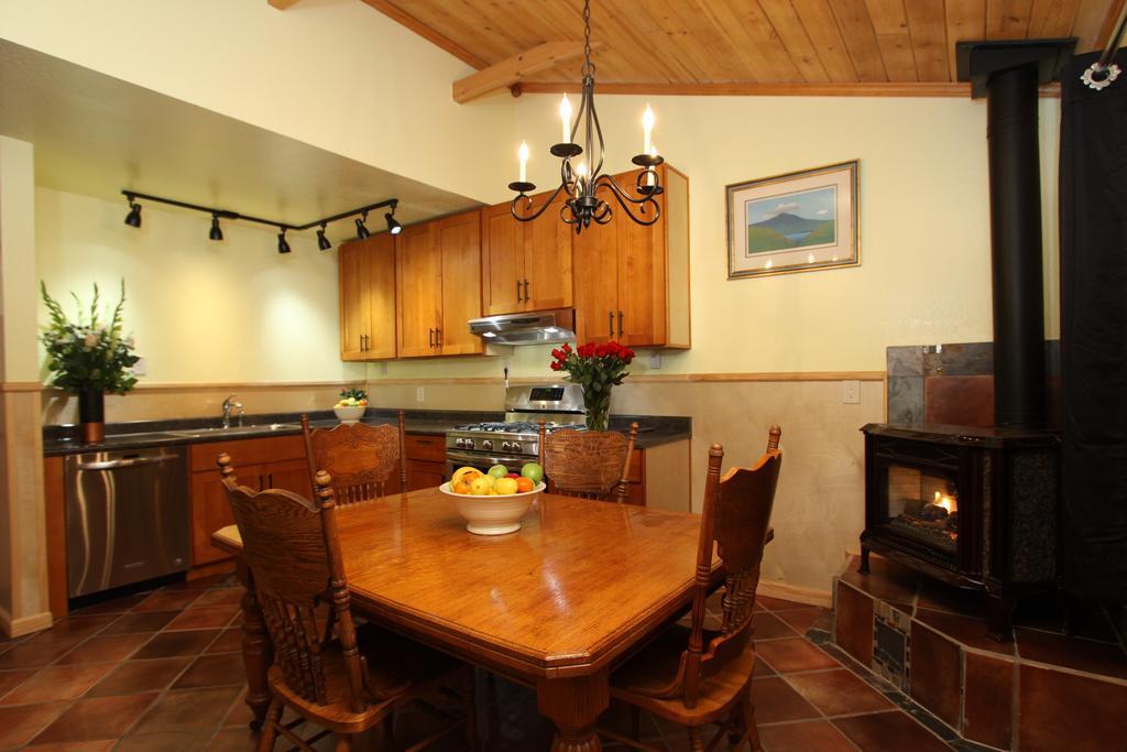 The Woods Hotel - Gay Lgbtq Cabins Guerneville Extérieur photo