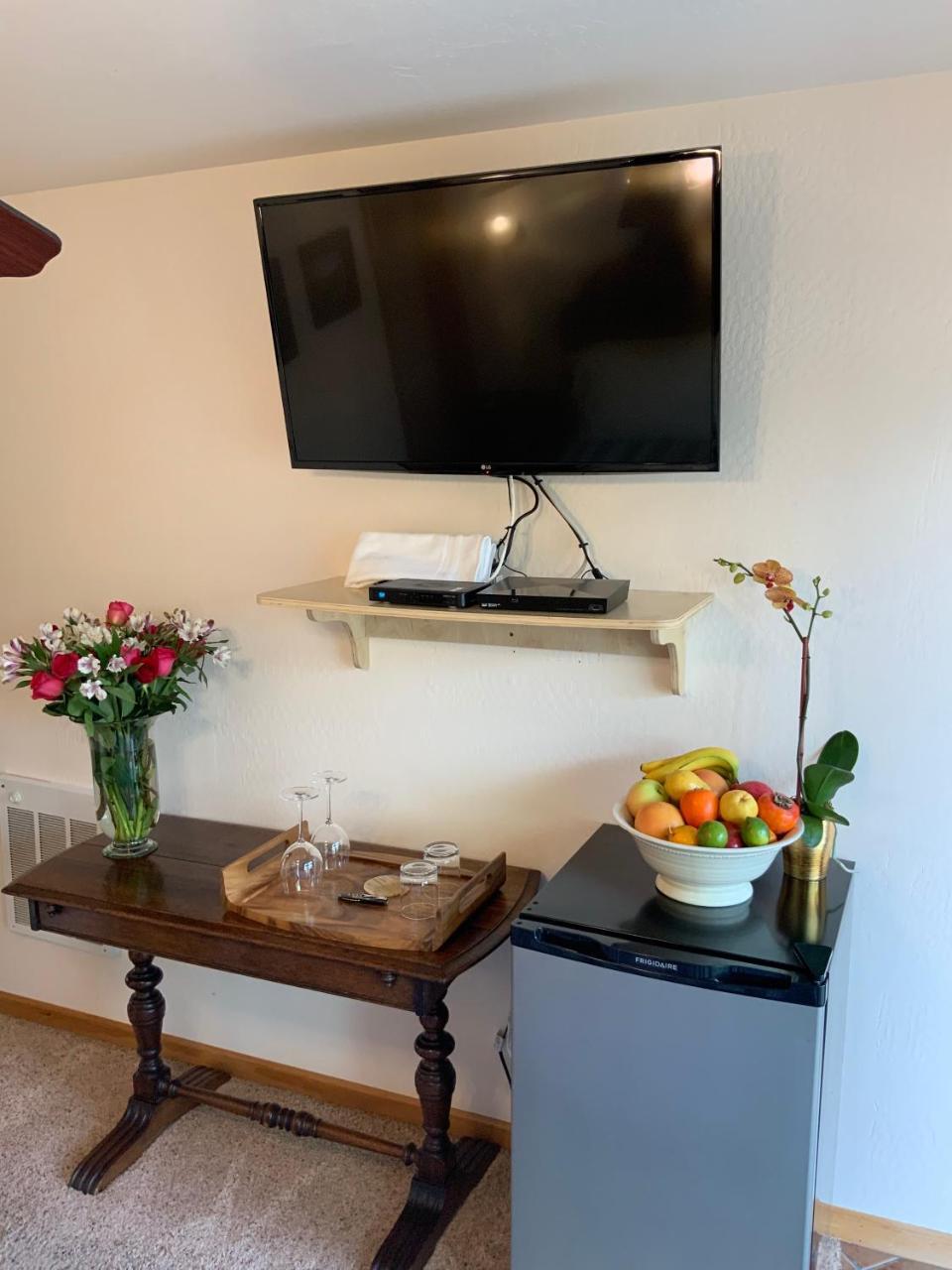 The Woods Hotel - Gay Lgbtq Cabins Guerneville Extérieur photo