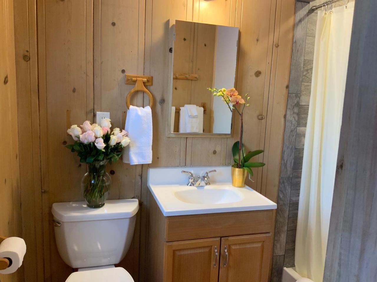 The Woods Hotel - Gay Lgbtq Cabins Guerneville Extérieur photo